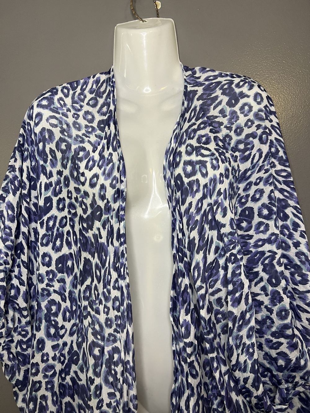 Calme Poncho Womens S/M Blue Leopard Print Chiffon Kimono Open Front Lightweight